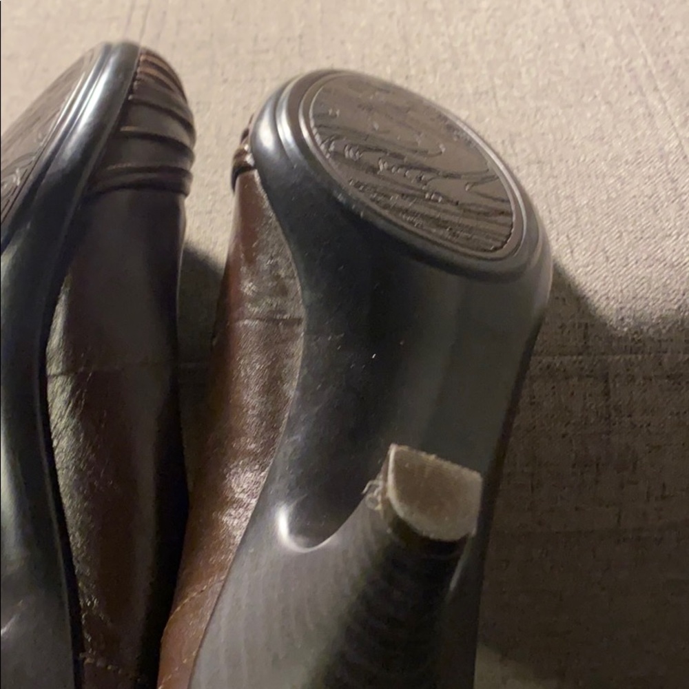 Heels - Picture 4 of 6
